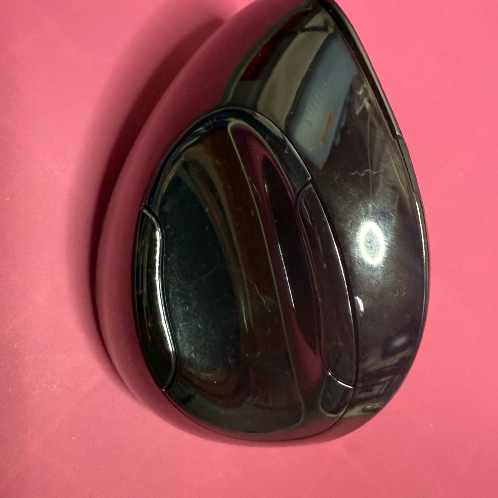 Black Ergonomic Wireless Mouse